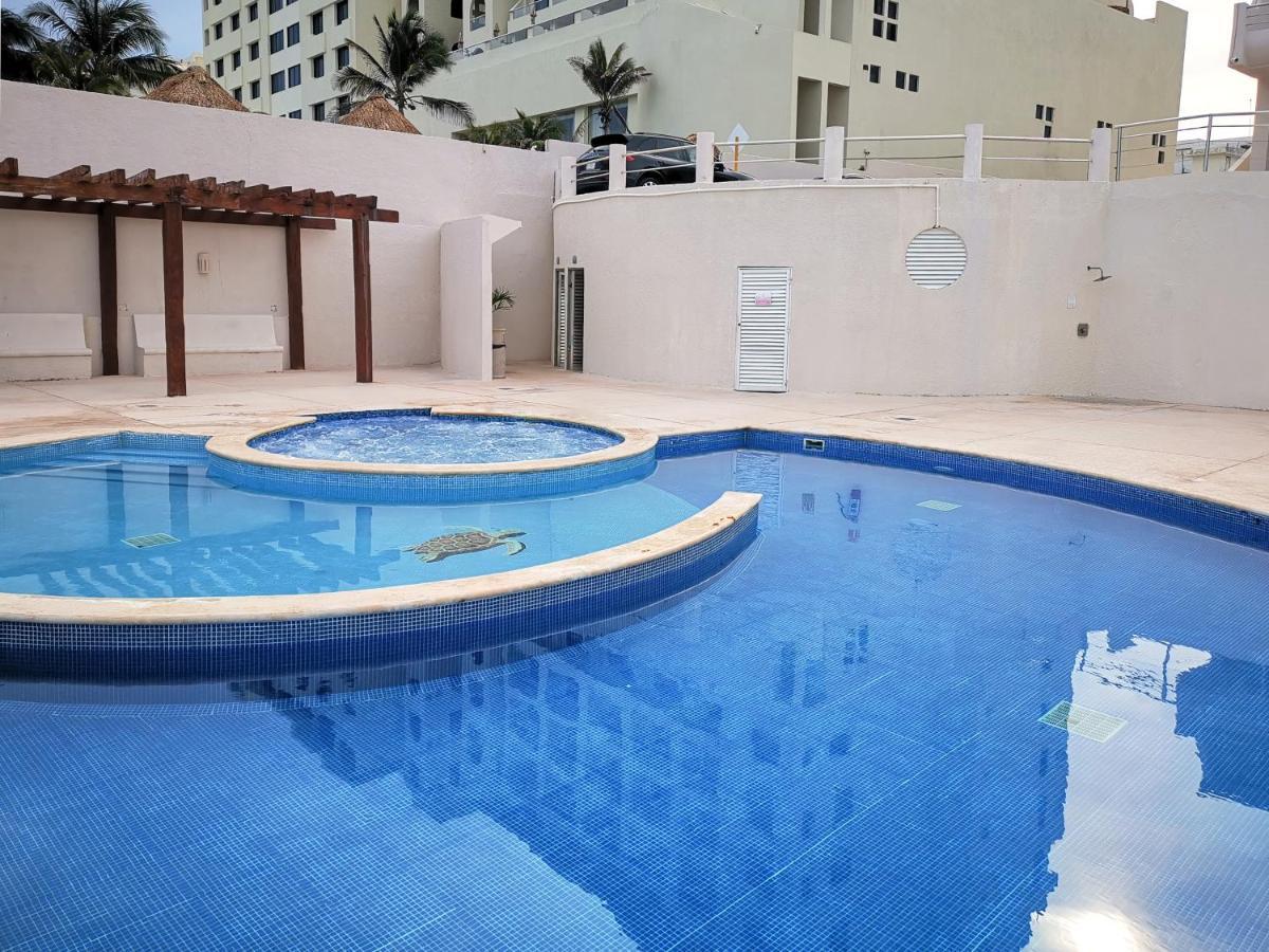 Villa Aurora Beautiful Beachfront Apartment 칸쿤 외부 사진